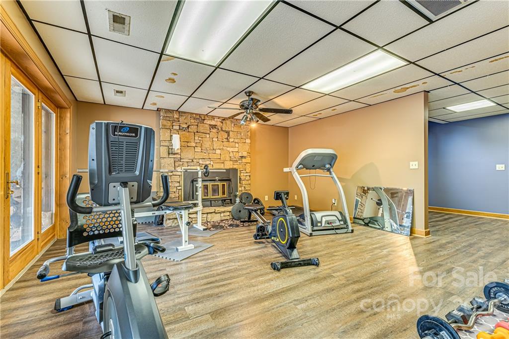22 Barclay Road Candler NC 28715