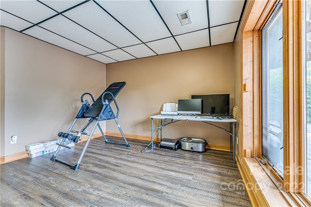 22 Barclay Road Candler NC 28715