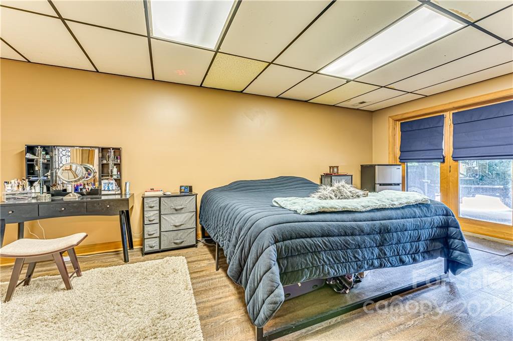 22 Barclay Road Candler NC 28715