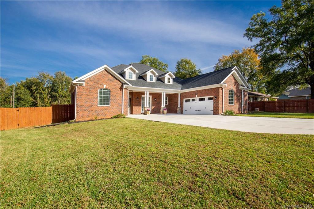 2220 Community Park Drive Matthews NC 28104