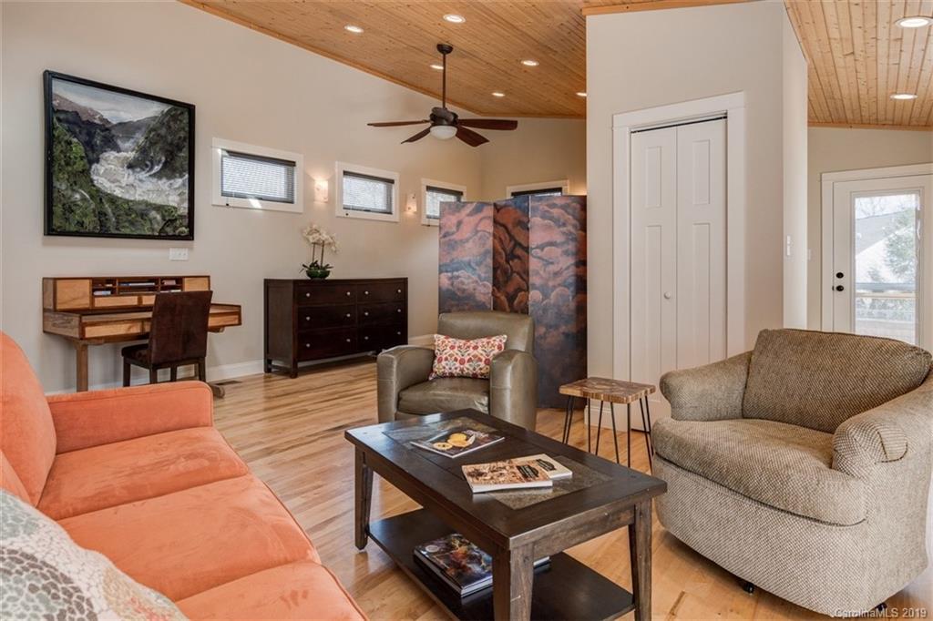 21 Crescent Street Asheville NC 28801