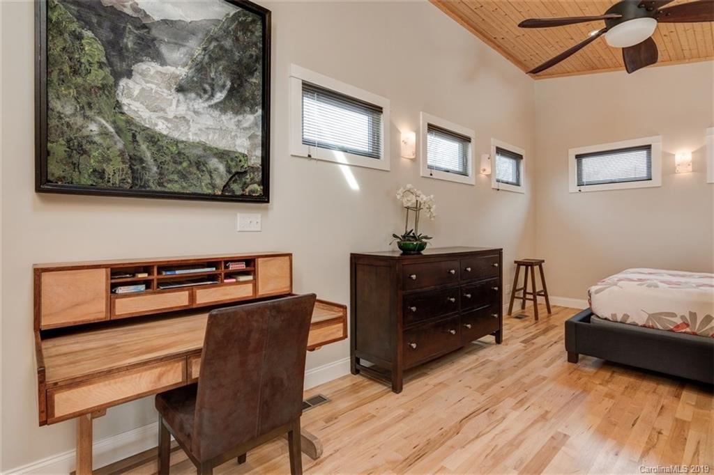 21 Crescent Street Asheville NC 28801