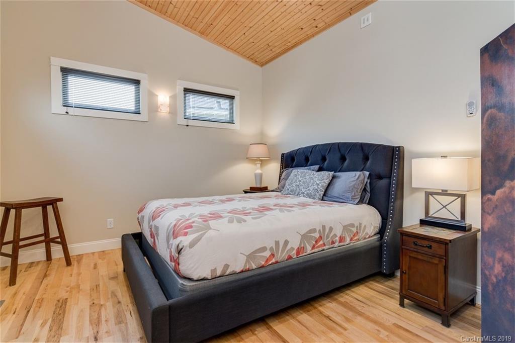 21 Crescent Street Asheville NC 28801