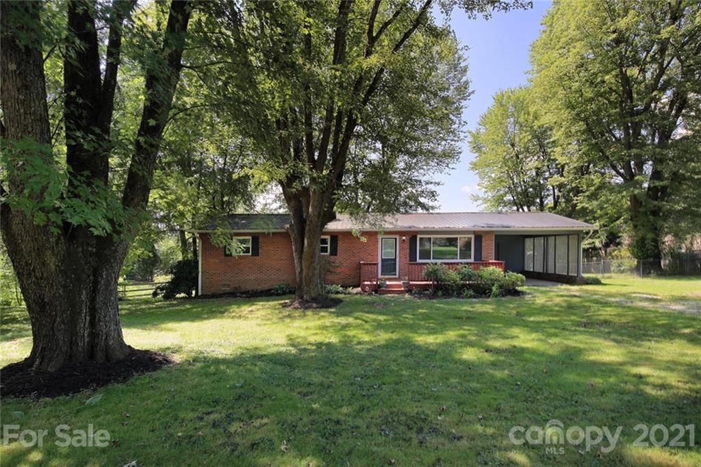 9 Forge Drive Mills River NC 28759