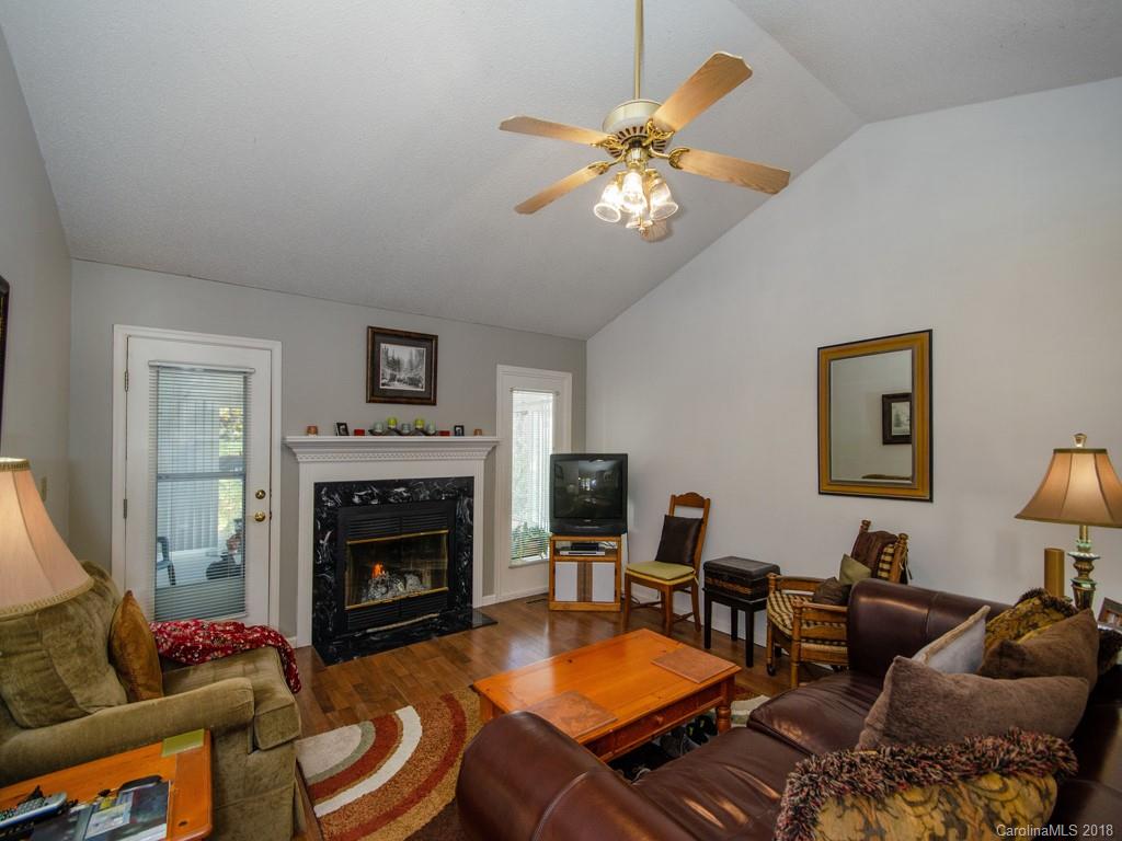 2 Primrose Lane Asheville NC 28805