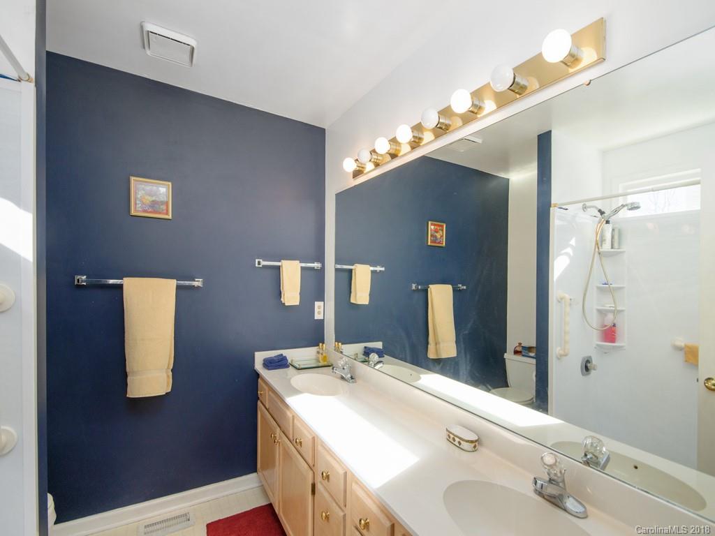 2 Primrose Lane Asheville NC 28805
