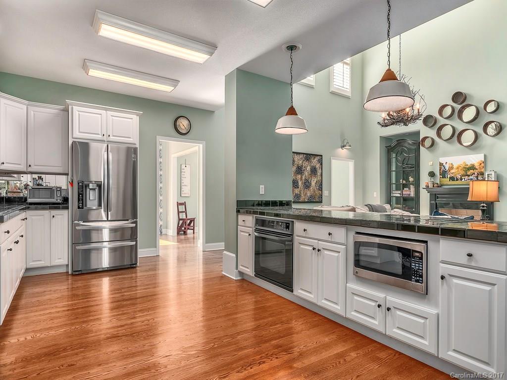109 S Mitchell Lane Fletcher NC 28732
