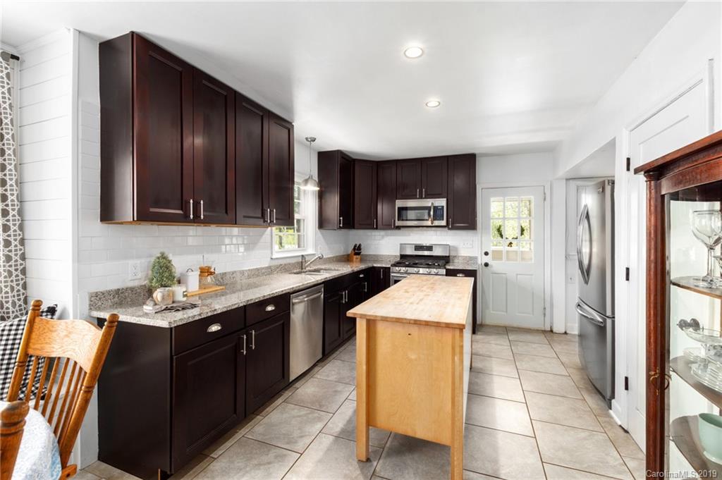 763 Asbury Road Candler NC 28715