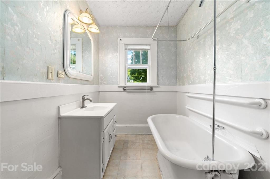 34 Harvard Place Asheville NC 28806