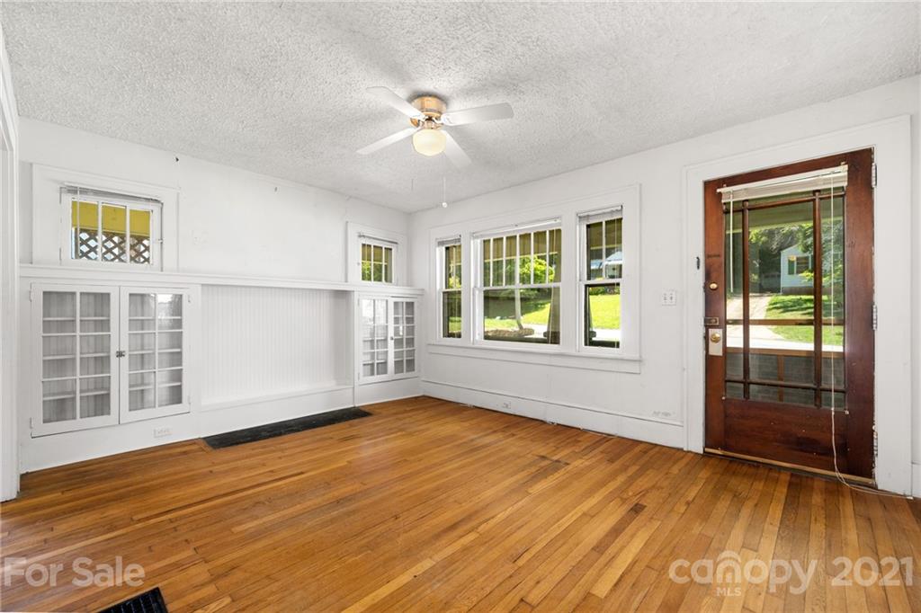34 Harvard Place Asheville NC 28806