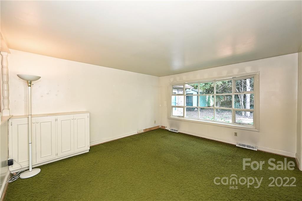 1939 Edgewater Drive Charlotte NC 28210