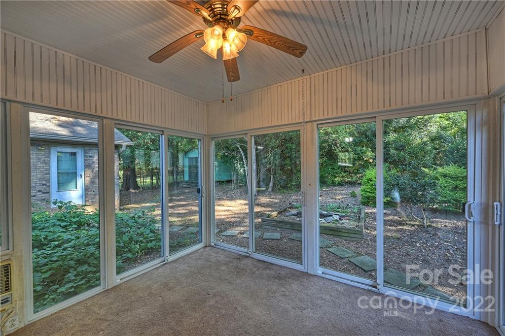 1939 Edgewater Drive Charlotte NC 28210