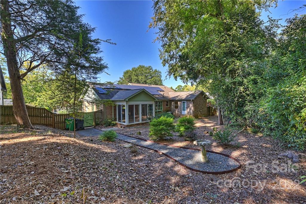 1939 Edgewater Drive Charlotte NC 28210