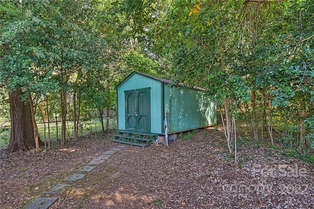 1939 Edgewater Drive Charlotte NC 28210