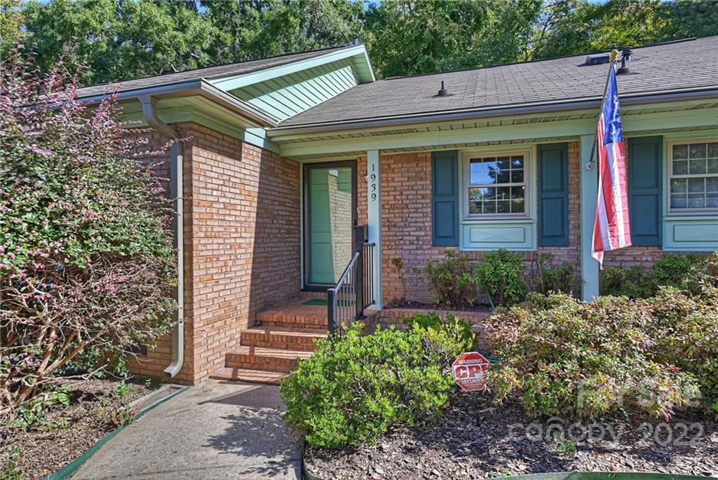 1939 Edgewater Drive Charlotte NC 28210