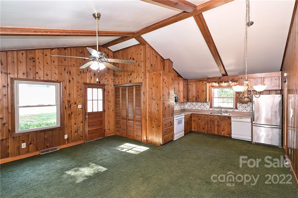 1939 Edgewater Drive Charlotte NC 28210