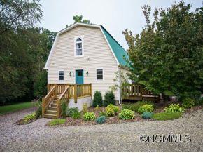692 Phillipsville Loop Canton NC 28716