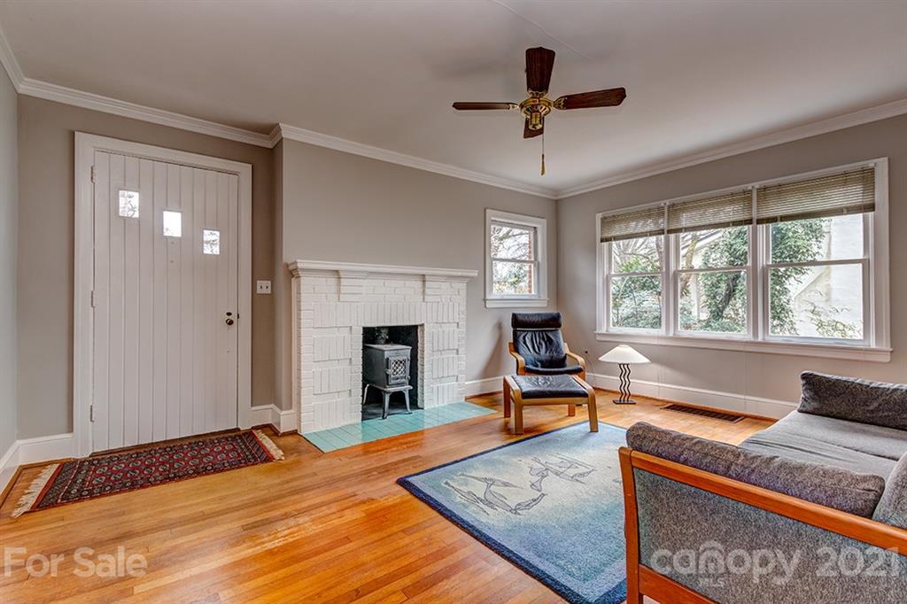 1239 Pinecrest Avenue Charlotte NC 28205