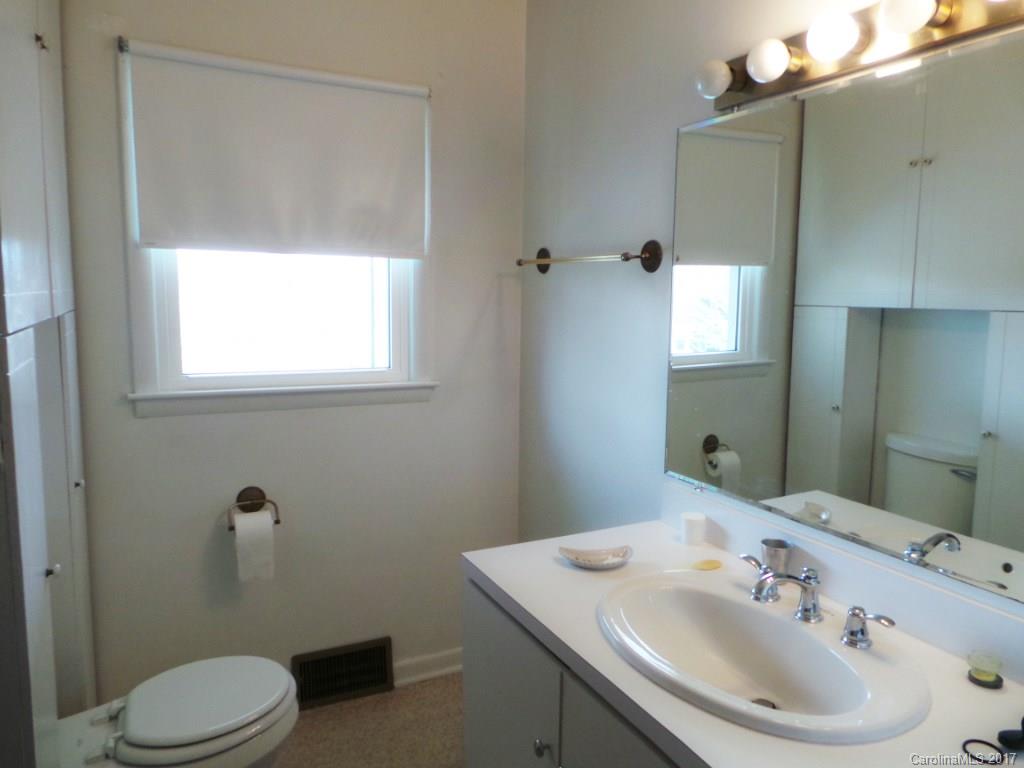 40 Marlowe Drive Asheville NC 28801