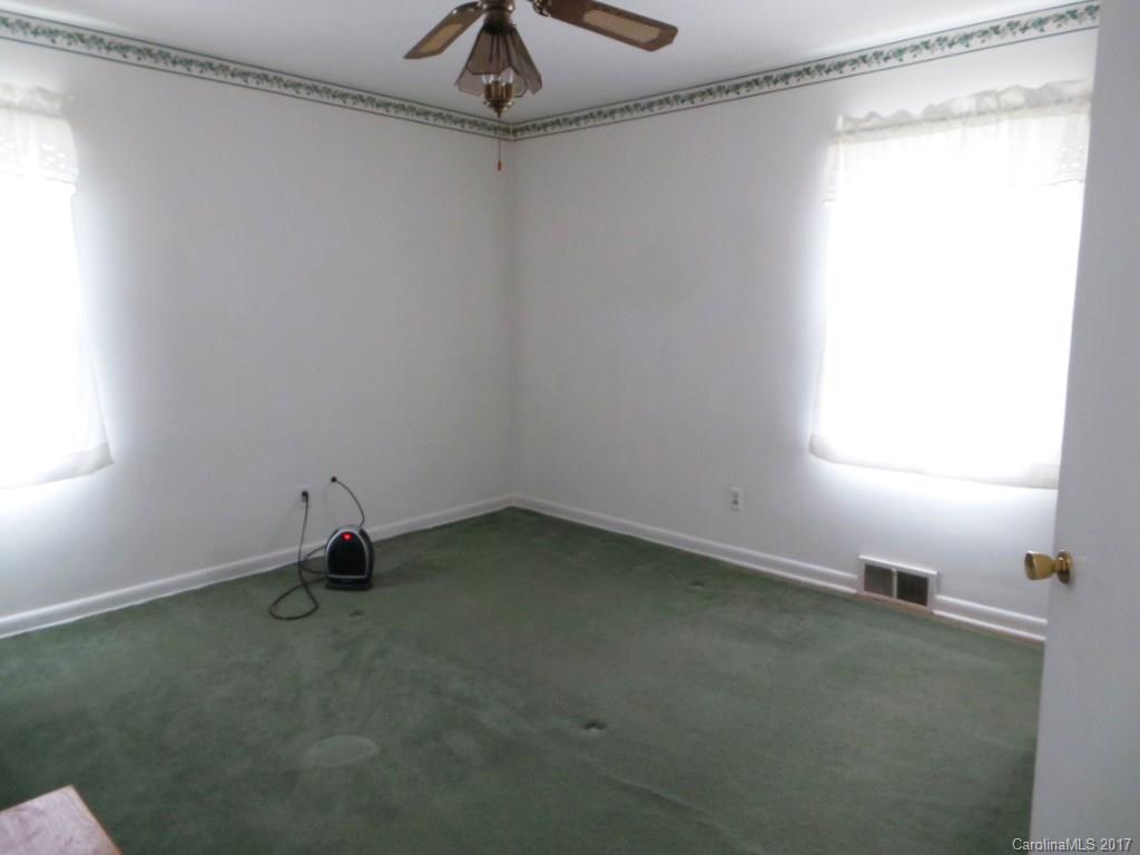 40 Marlowe Drive Asheville NC 28801