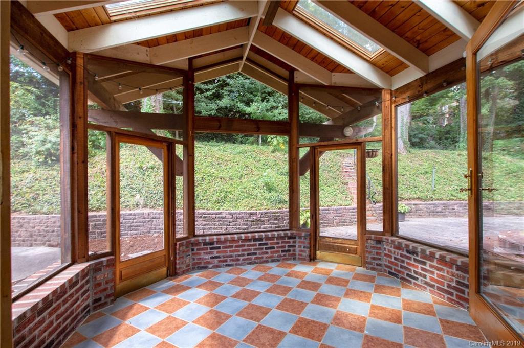 18 Maplewood Road Asheville NC 28804