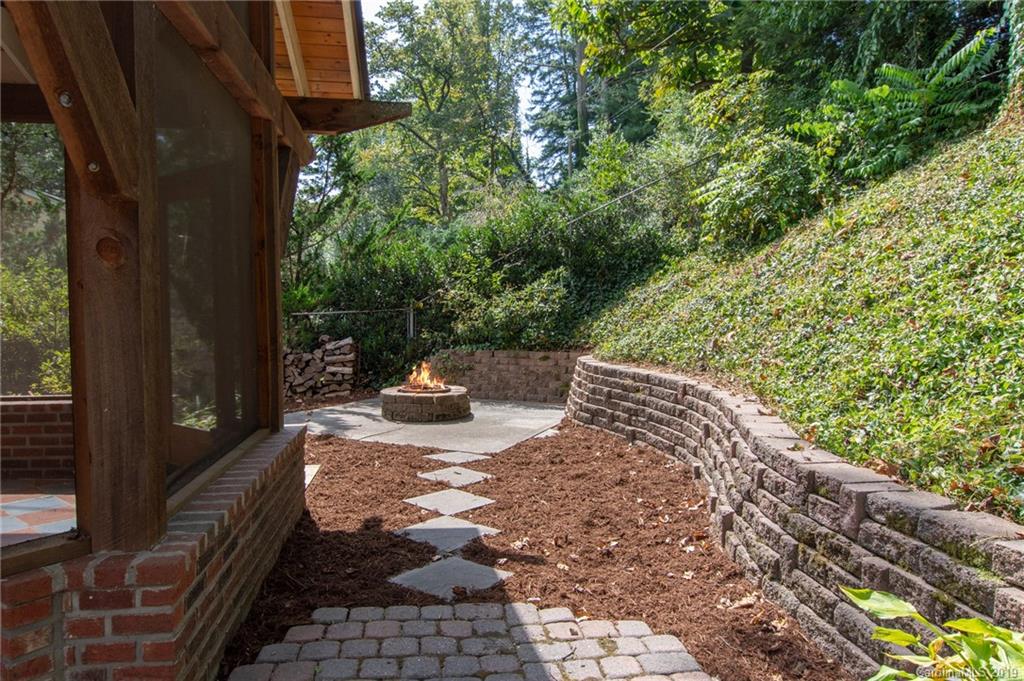 18 Maplewood Road Asheville NC 28804