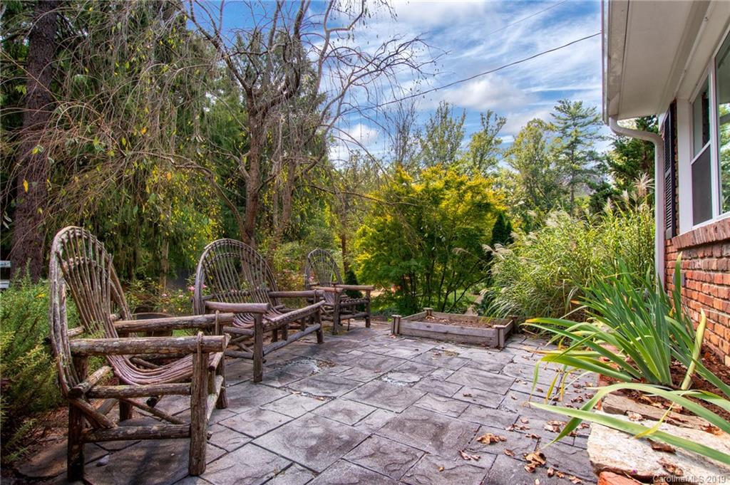 18 Maplewood Road Asheville NC 28804