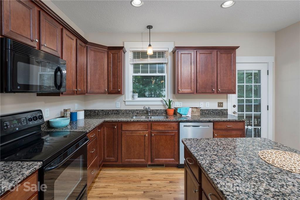 53 Craftsman Circle Asheville NC 28805