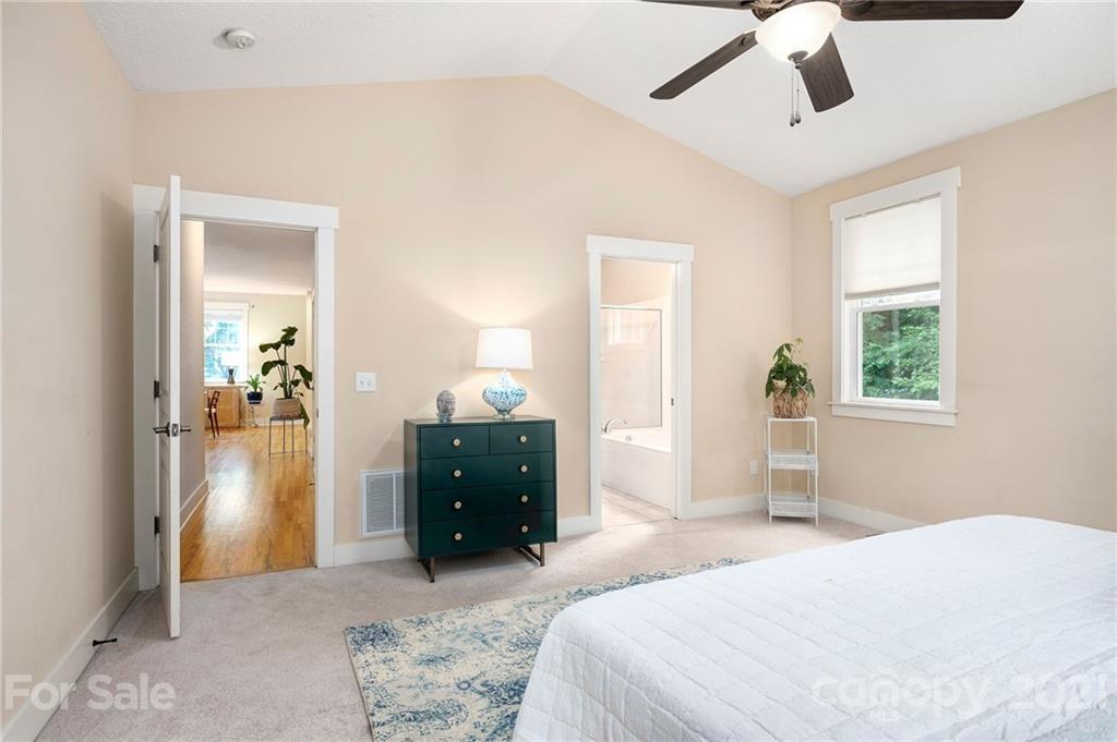 53 Craftsman Circle Asheville NC 28805