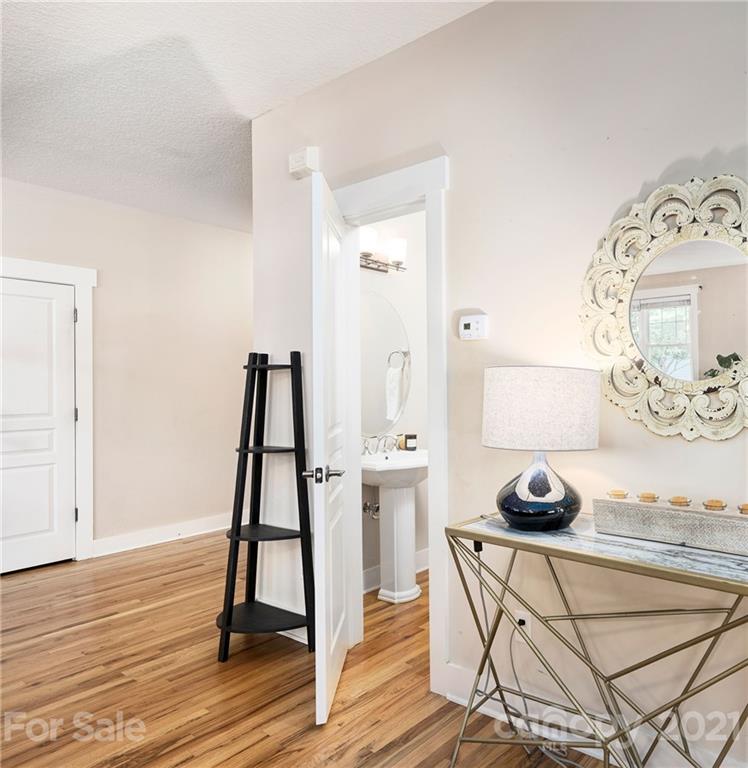 53 Craftsman Circle Asheville NC 28805