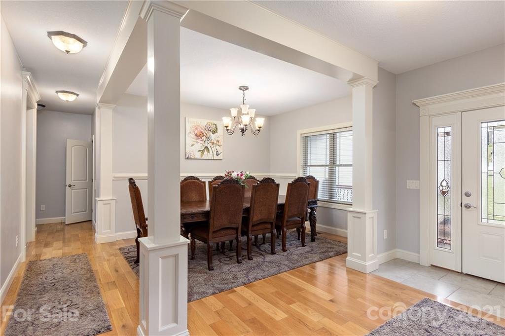 123 S Willow Brook Drive Asheville NC 28806