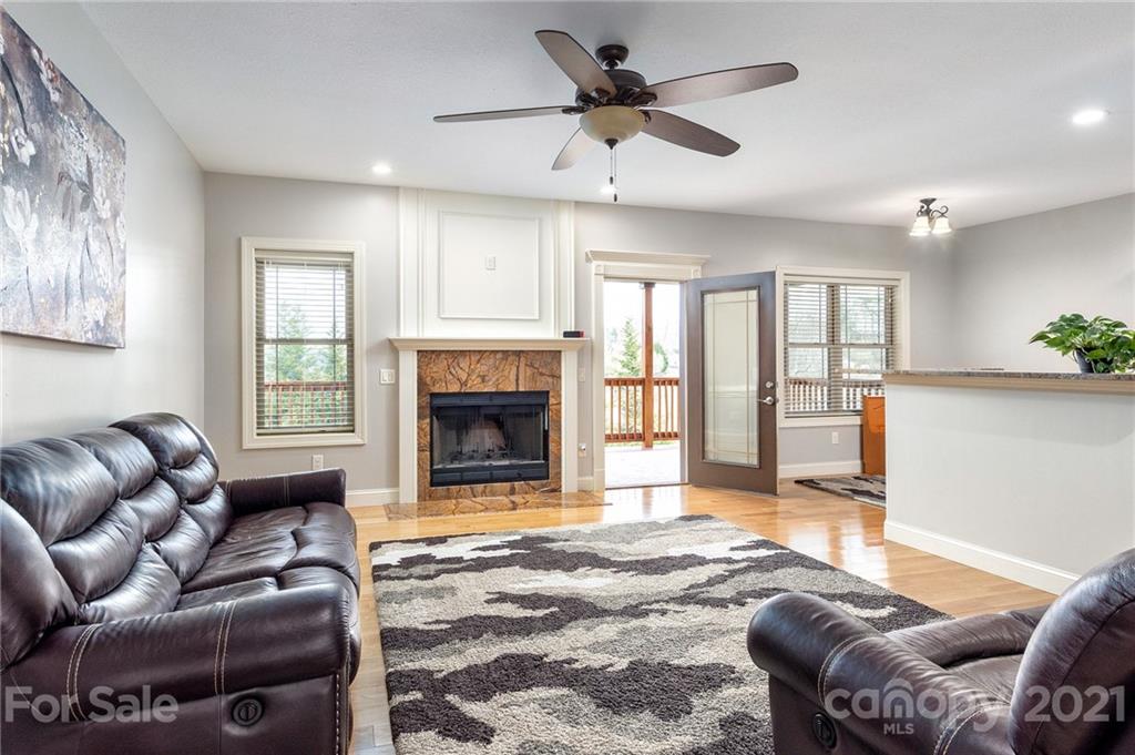 123 S Willow Brook Drive Asheville NC 28806