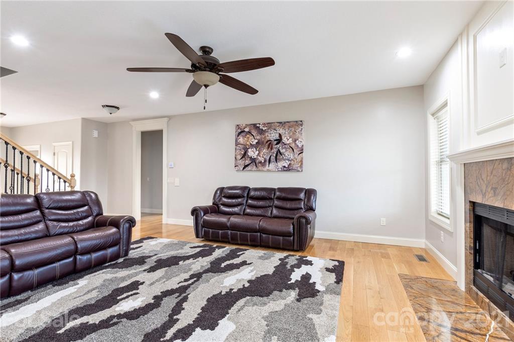 123 S Willow Brook Drive Asheville NC 28806
