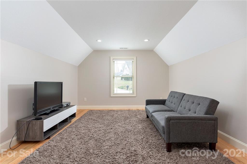123 S Willow Brook Drive Asheville NC 28806