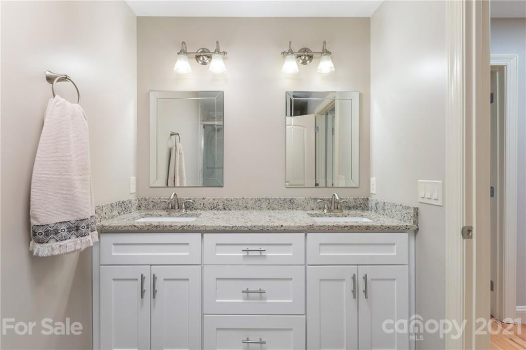123 S Willow Brook Drive Asheville NC 28806