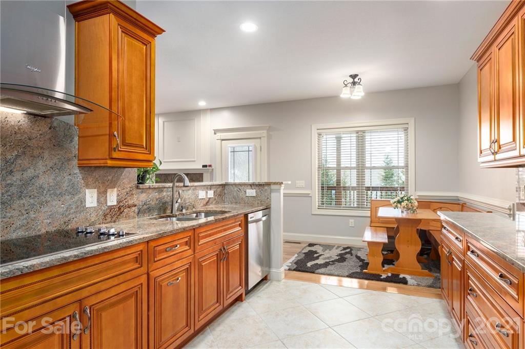 123 S Willow Brook Drive Asheville NC 28806