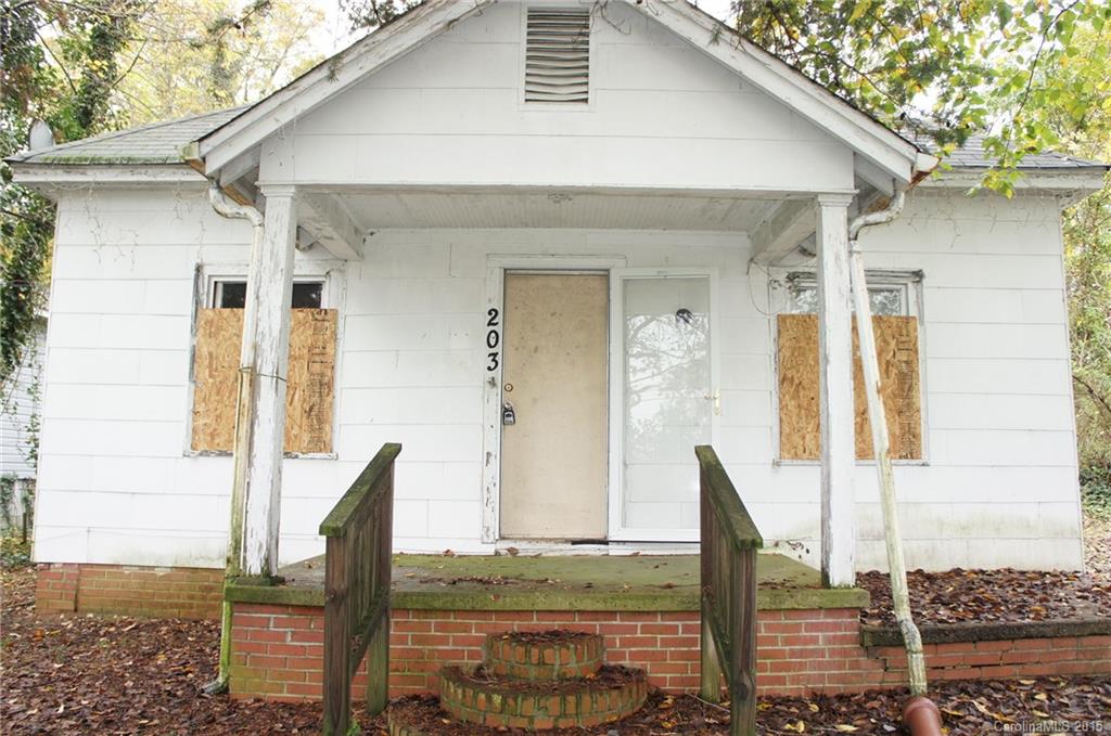 203 W Davidson Avenue Gastonia NC 28052