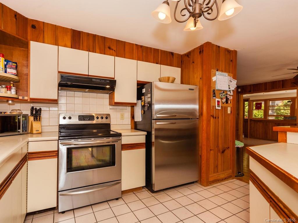 17 Bee Ridge Road Asheville NC 28803