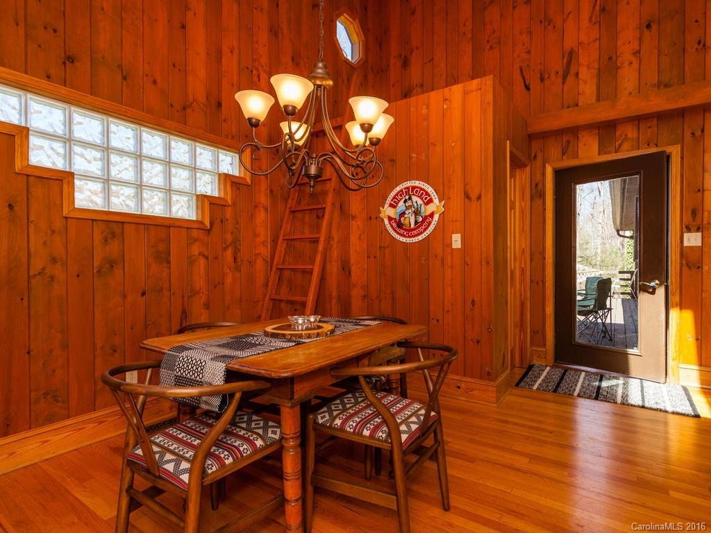 17 Bee Ridge Road Asheville NC 28803