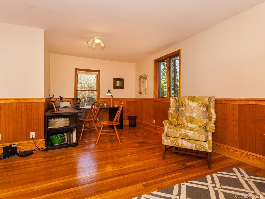 17 Bee Ridge Road Asheville NC 28803