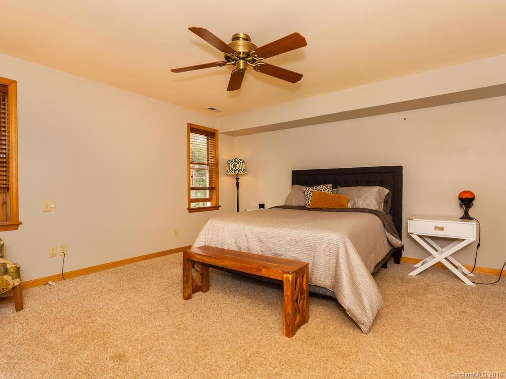 17 Bee Ridge Road Asheville NC 28803
