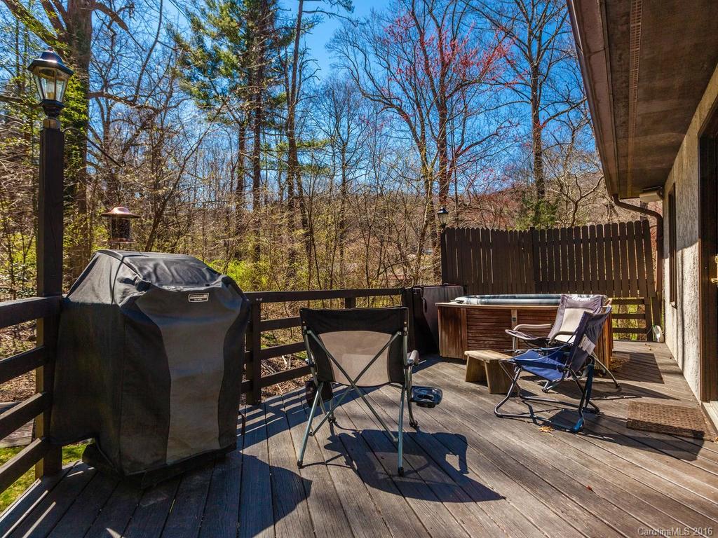 17 Bee Ridge Road Asheville NC 28803