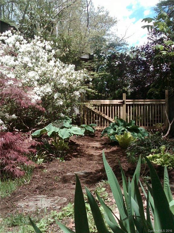 17 Bee Ridge Road Asheville NC 28803