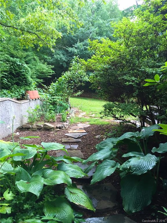 17 Bee Ridge Road Asheville NC 28803