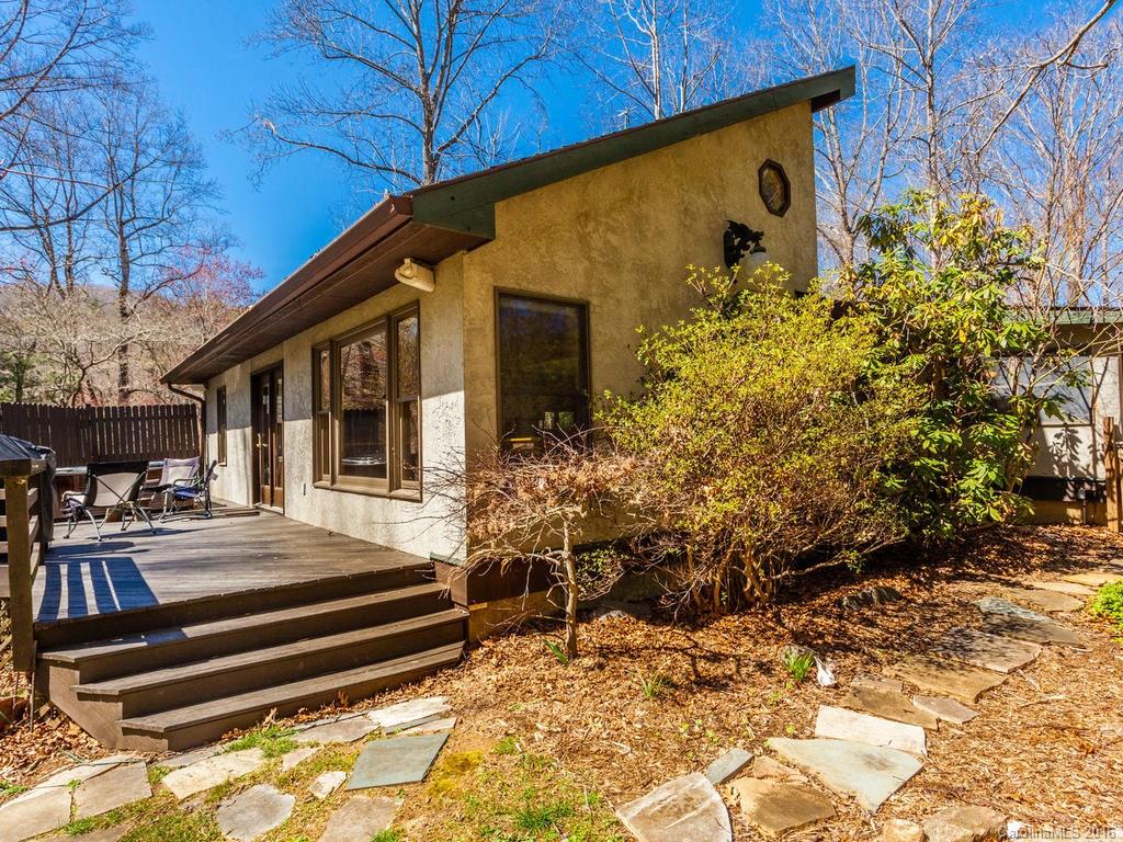 17 Bee Ridge Road Asheville NC 28803
