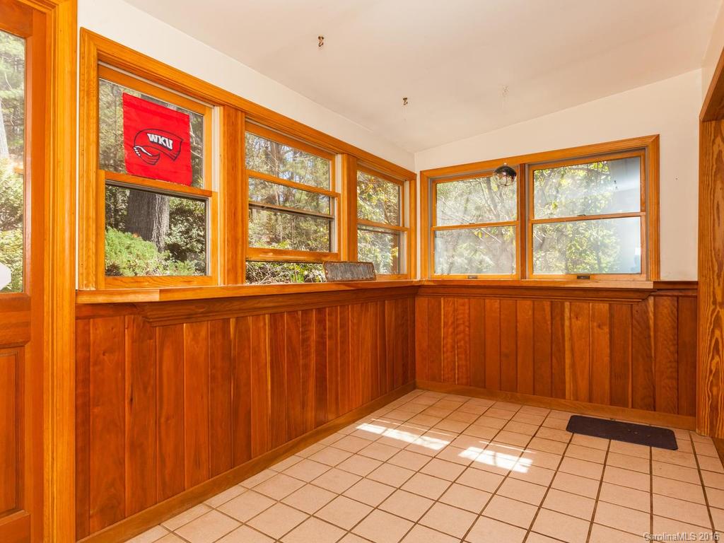 17 Bee Ridge Road Asheville NC 28803
