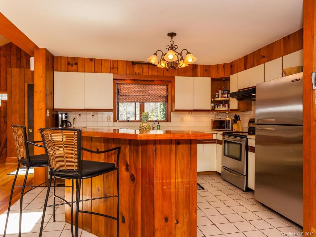 17 Bee Ridge Road Asheville NC 28803
