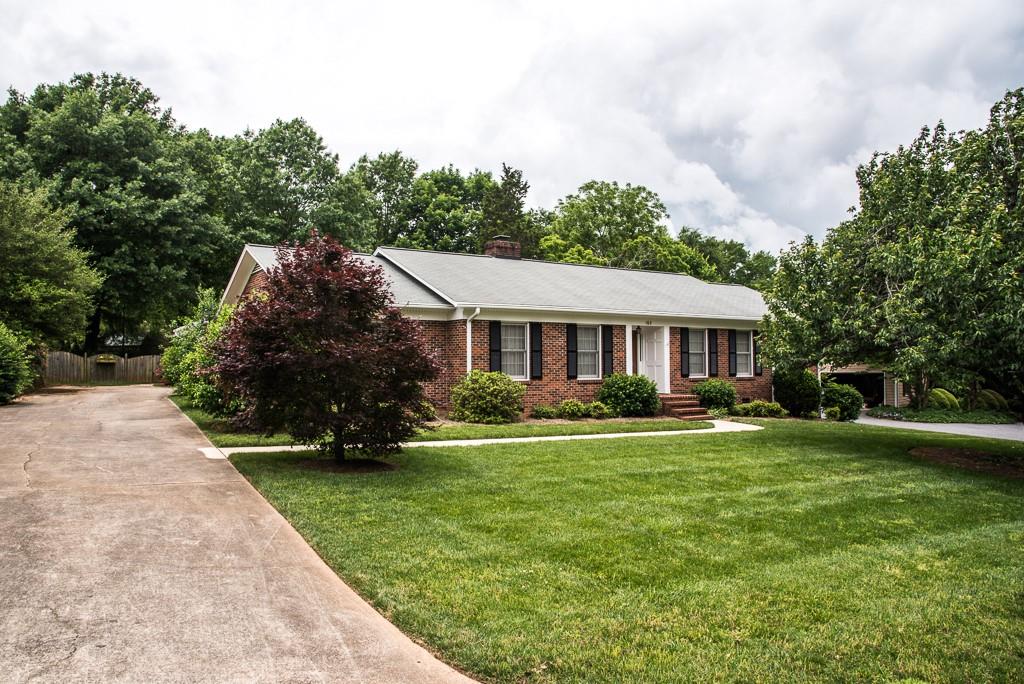 165 18th Avenue Nw Hickory NC 28601