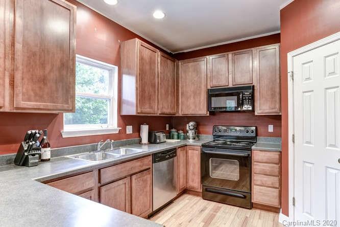 21 Scottish Circle Asheville NC 28803