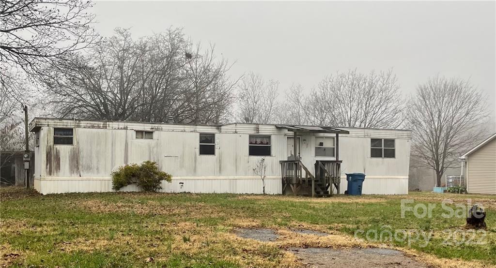 37 36th Street NW Hickory NC 28601